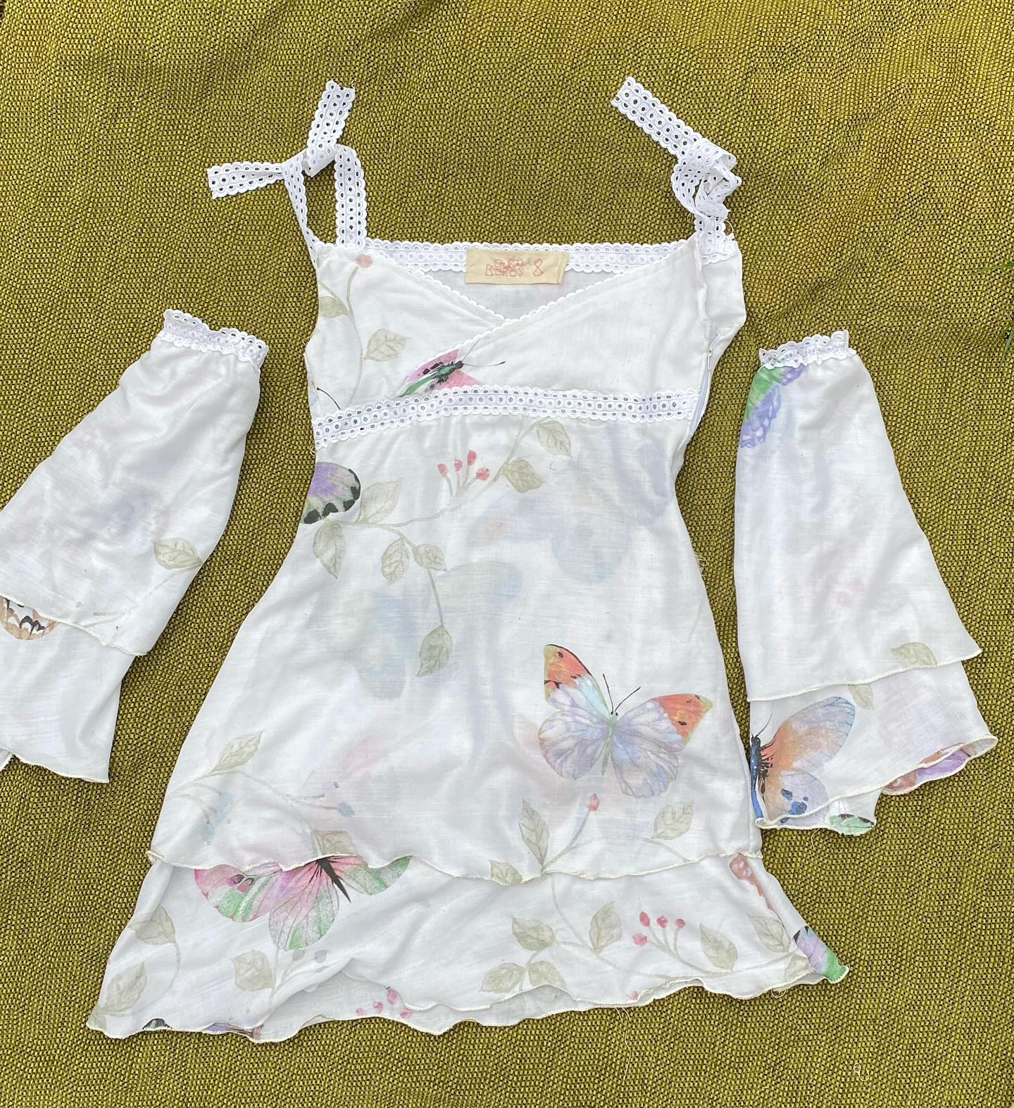 Handmade babydoll dress with detached Sleeves!
(SOLD) S8/ £16